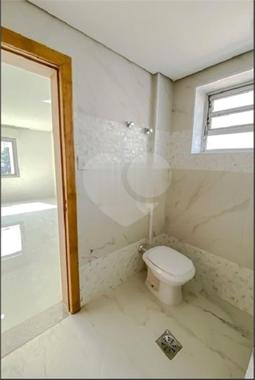 Apartamento com 260m² à venda na Av. Paes de Barros - Recém reformado 100% - Impecável.