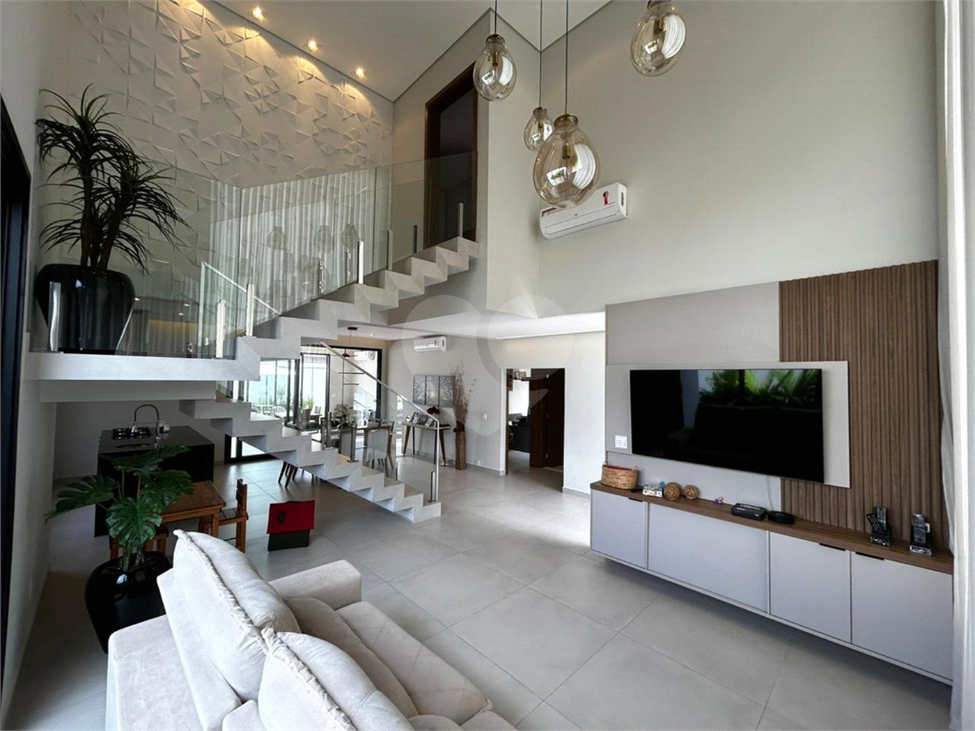 Casa de alto padrão para venda no condomínio Damha III.