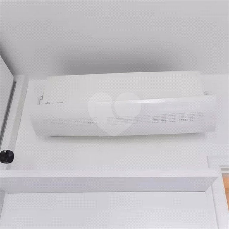 Apartamento no Ipiranga de 94m2 com 2 dorms, 1 suíte, 3 banheiros, 2 vagas. Estuda permuta.
