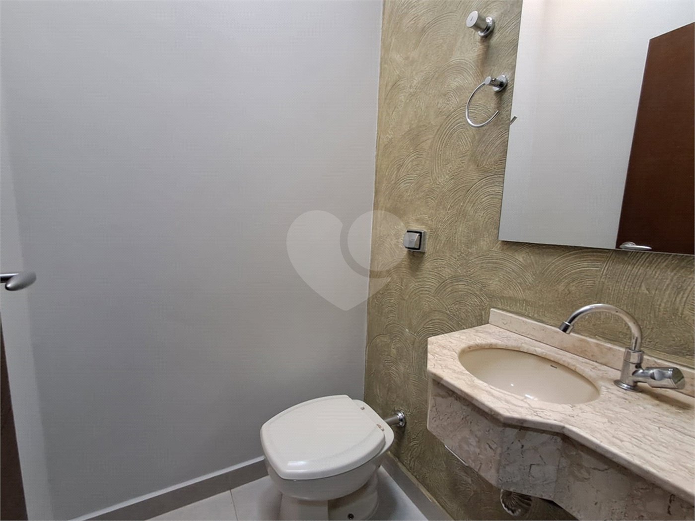 Casa à venda próxima ao SESC com 3 suites
