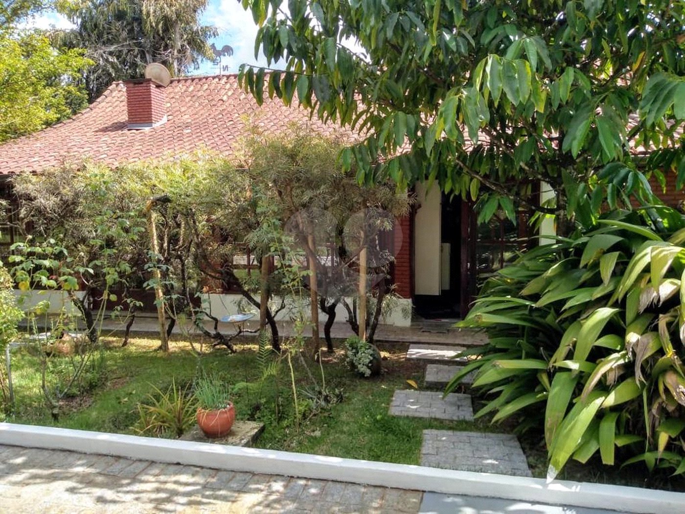 Chácara Condomínio Horto Ivan, LINDA!!! Atibaia, SP. 7.200m² A/T PORTA FECHADA