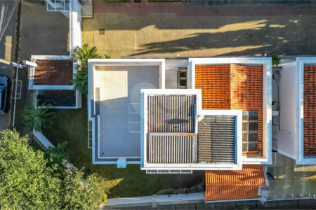 Casa à venda com 4 quartos, sendo 2 suítes, no condomínio Stephanie, São Paulo - SP