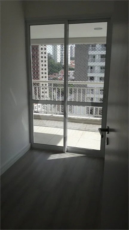 Condomínio Biografia Apartamento com 69m2 com 2 dormitórios e 1 vaga.Aceita Permuta