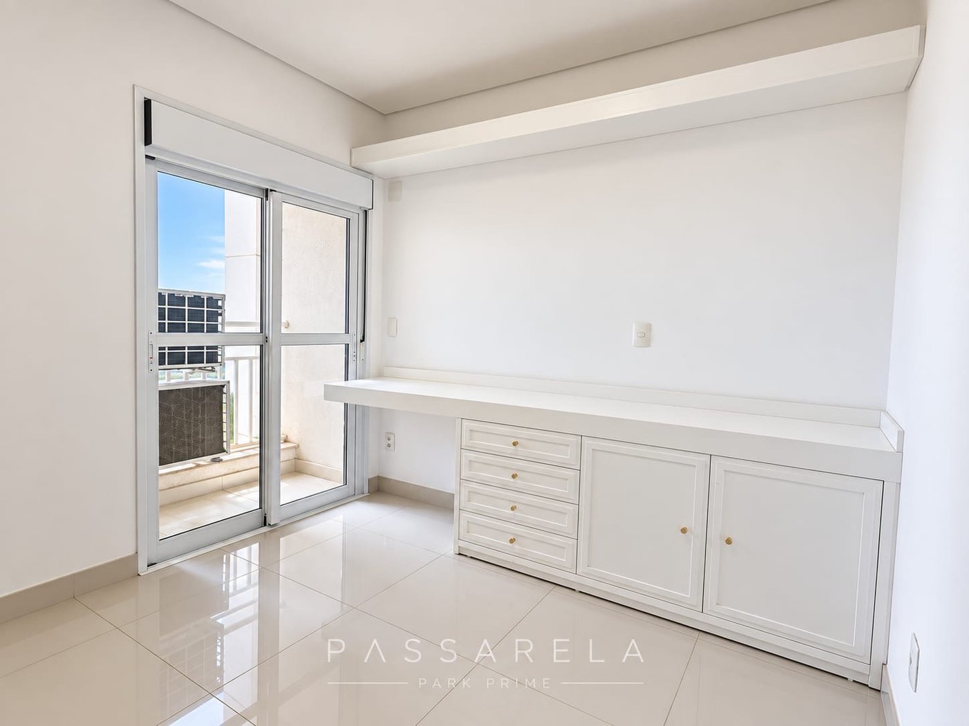 Apartamento à venda ou para alugar com 4 quartos, sendo 3 suítes, em Vivendas do Bosque, Campo Grande, MS