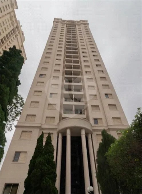 Apartamento à venda no Mandaqui com 3 dormitórios, sendo 1 suíte, sala ampla e bem distribuída, cozinha, 2 banheiros e área de serviço. O imóvel conta ainda com 1 vaga de garagem.