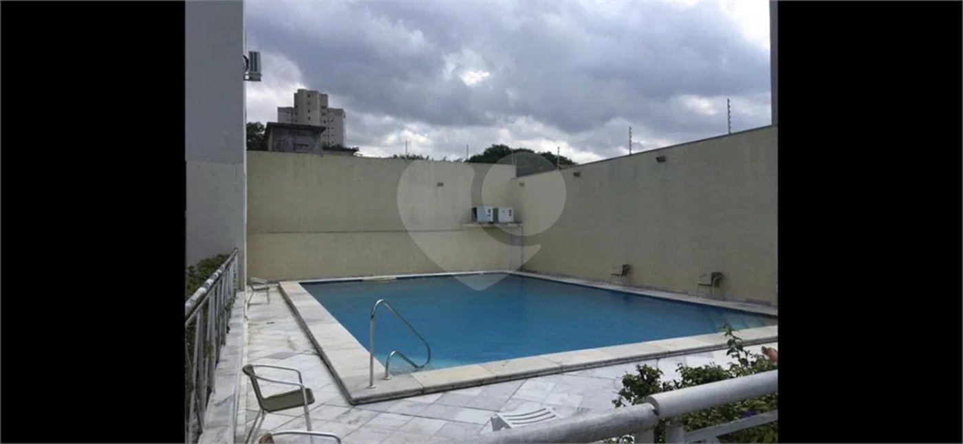 Lindo apartamento em ótima localização na Mooca!