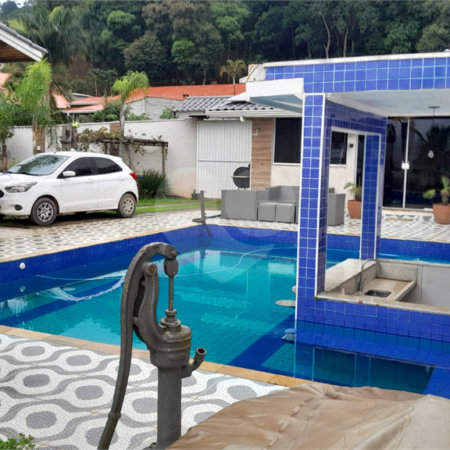 Chácara em Área Rural de Piracaia, com casa principal + 4 kitnets alugadas, excelente localização