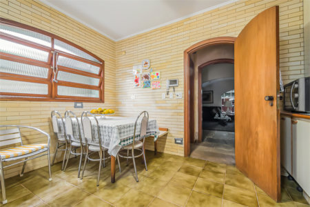 Sobrado a venda na Vila Mariana de 300m² 2 suítes 3 dormitórios 5 vagas