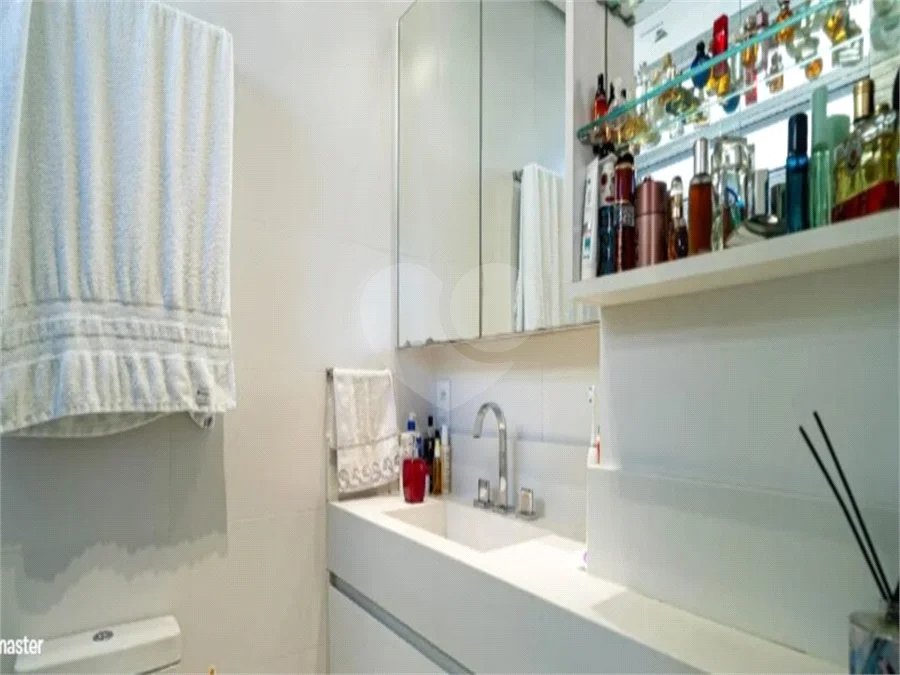 Apartamento venda Bela Vista, 156 m², 3 quartos, suíte, 3 salas, 2 vagas. Rooftop, Churrasqueira, Uma quadra da Paulista.