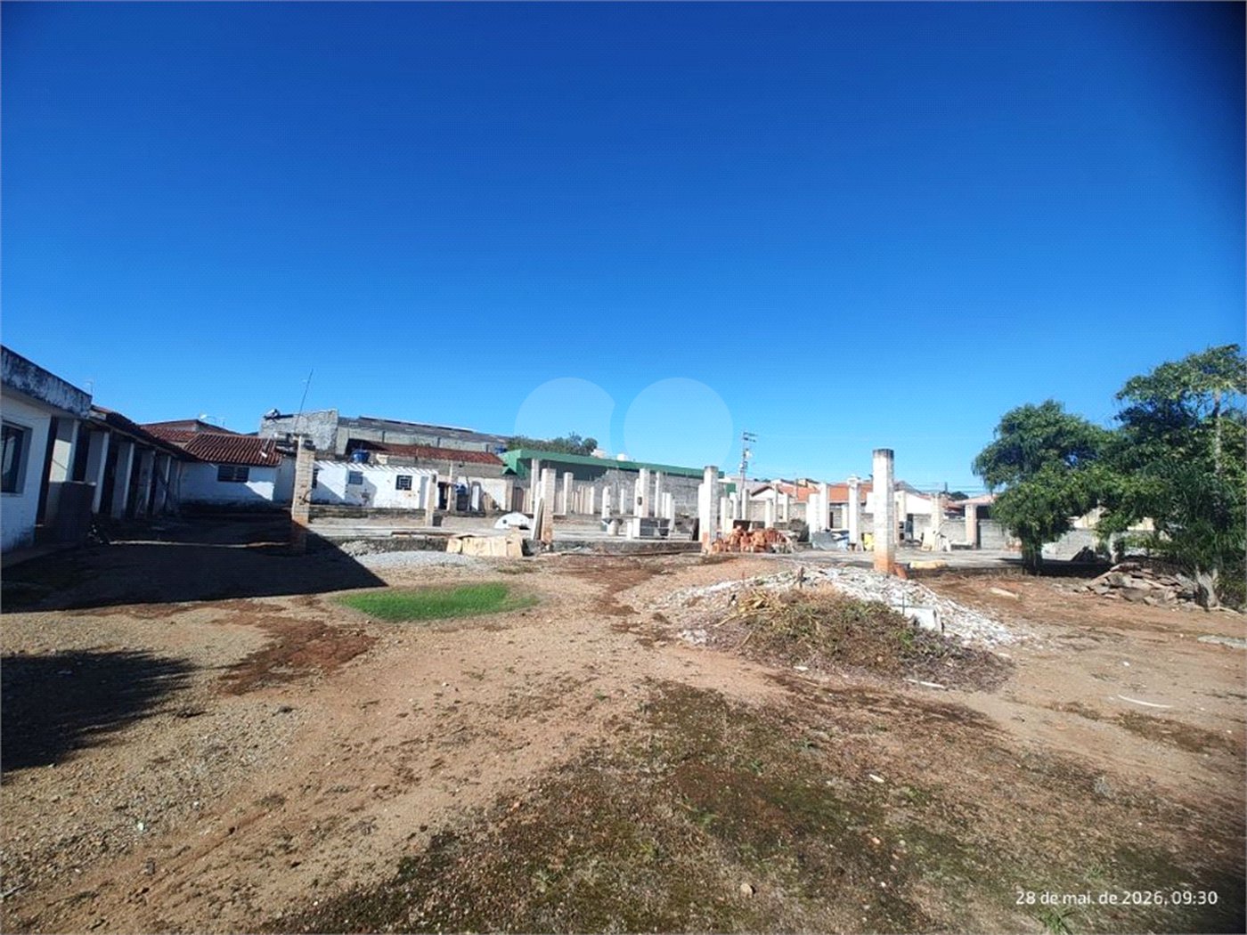 Terreno em Atibaia com 2.784 metros para construção de apartamentos ou salões comerciais, excelente localização