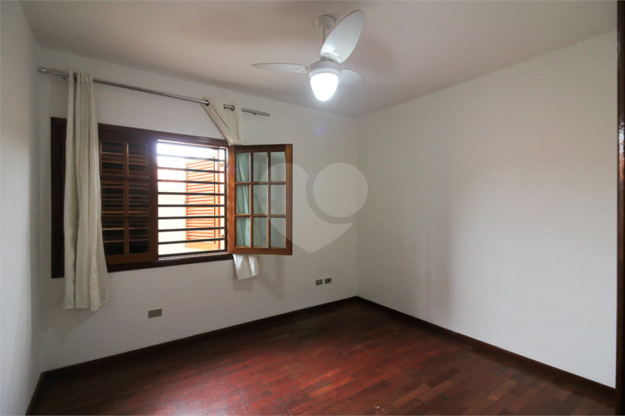 Casa térrea assobradada