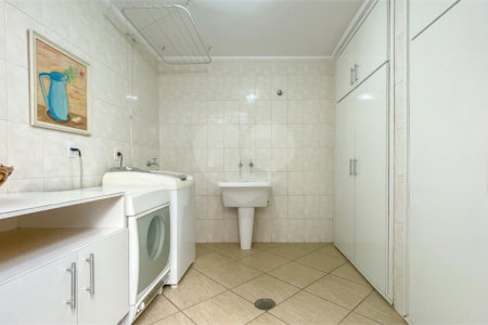 Sobrado de Condomínio à venda no Cambuci/Aclimação - 5 Quartos/3 Suítes/5 Vagas
