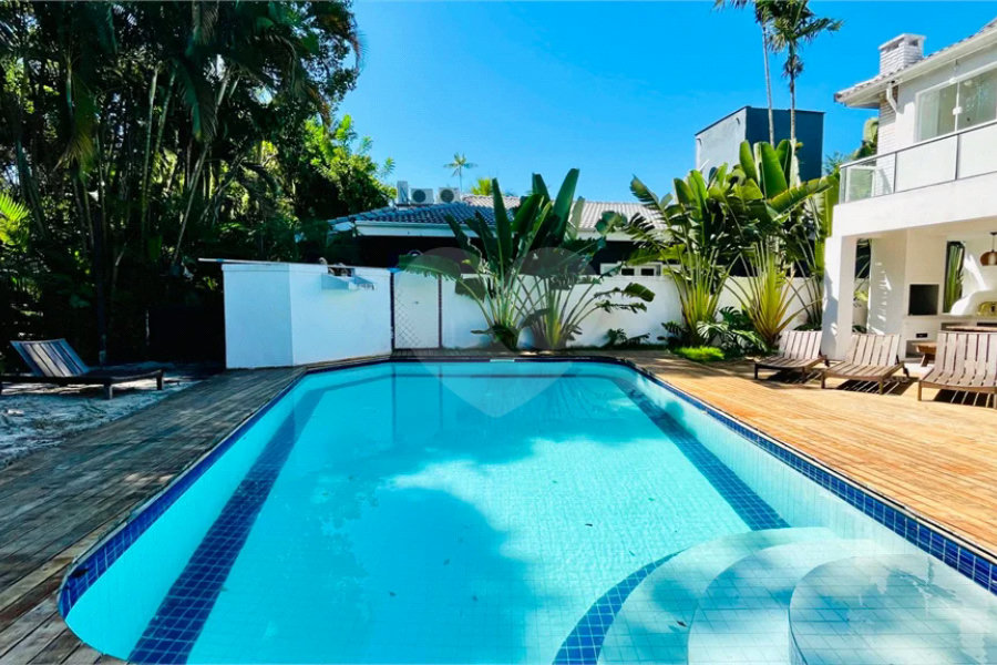 Casa à venda com 4 suítes em Riviera de São Lourenço, Bertioga, SP
