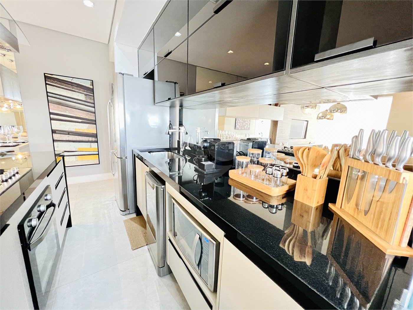 Apartamento venda / locação Vila Nova Conceição, 80m², andar alto, 1 suíte e 2 vagas