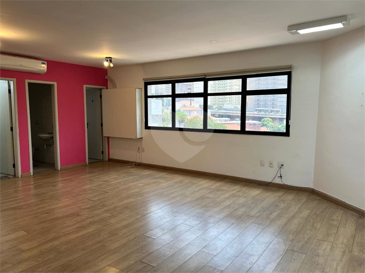 Sala Comercial - Bosque da Saúde