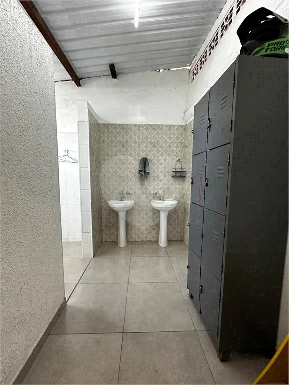 Barracão Comercial à Venda em Piracicaba/SP.
