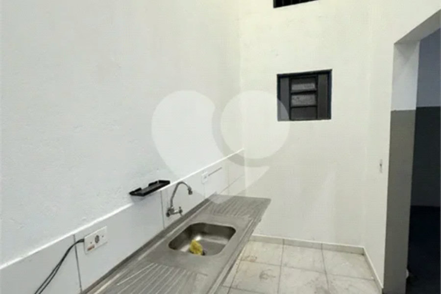 Salão Comercial para alugar no Bairro Água Branca