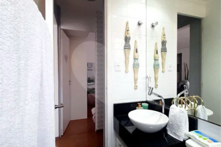 Apartamento com 2 quartos e 1 banheiro
