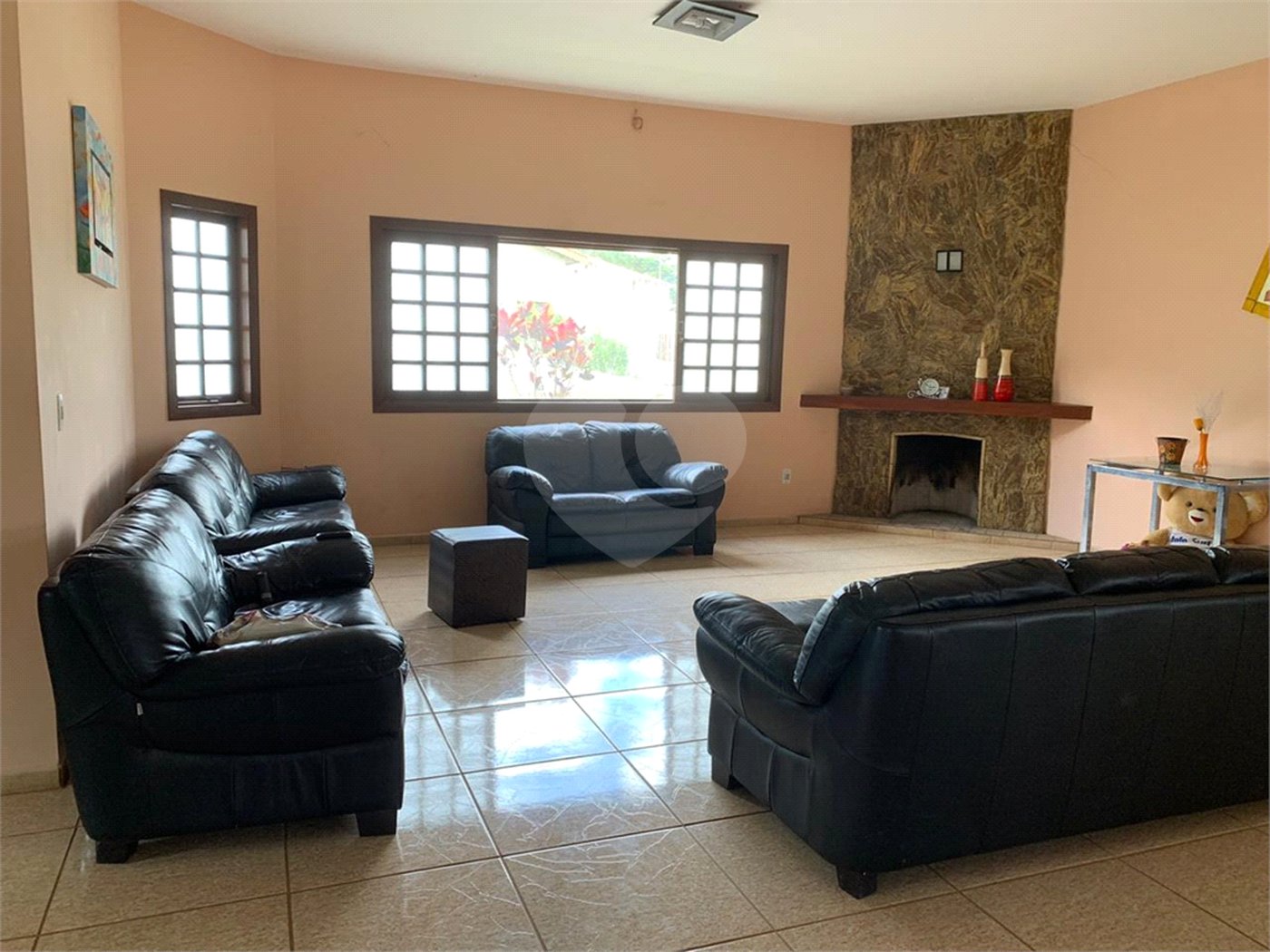 Casa ampla à venda no Vale das Flores em Atibaia