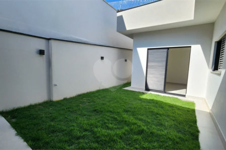Casa Térrea Recém-Construída à Venda no Condomínio Portal do Bosque – Louveira/SP