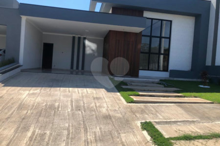 Indaiatuba - Condominio Jardins di Roma - Venda -Locação 0 R$ 10.000,00 mais encargos - condominio - R$ 650,00 - IPTU - R$ 230,00 - Terreno 300ms - construido 170 metros quadrados - Terrea - 3 quartos, uma suíte e uma demi suite , 4 banheiros , piscina - Preparado para água quente até a piscina!!