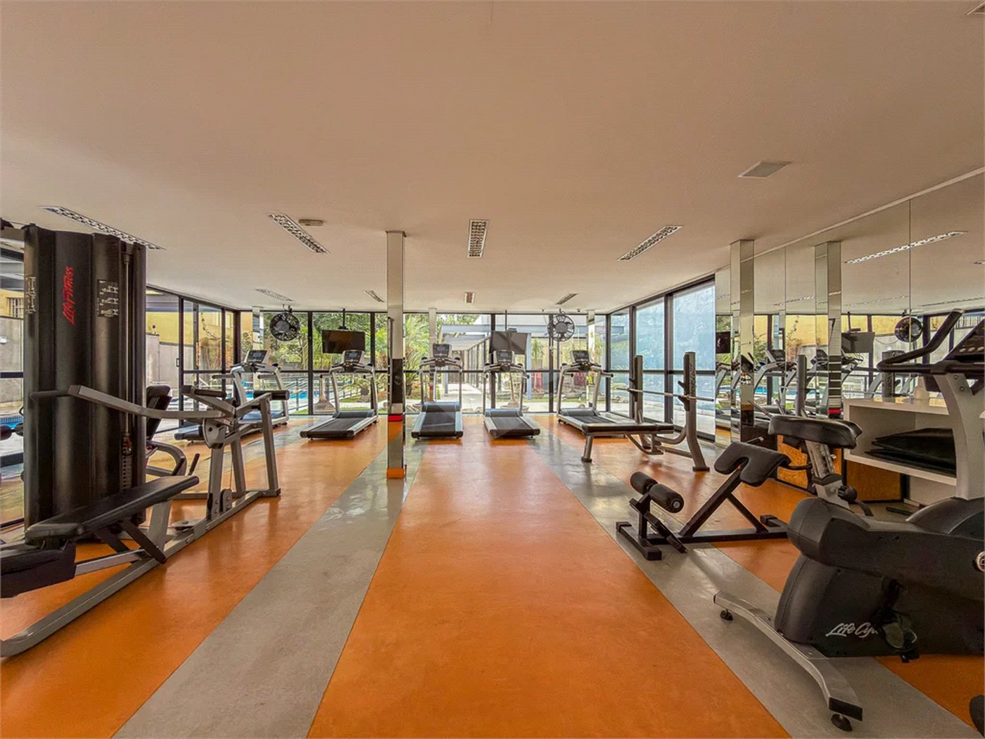 Studio novo com 33m² e vaga na garagem na região da Aclimação em São Paulo - SP.
