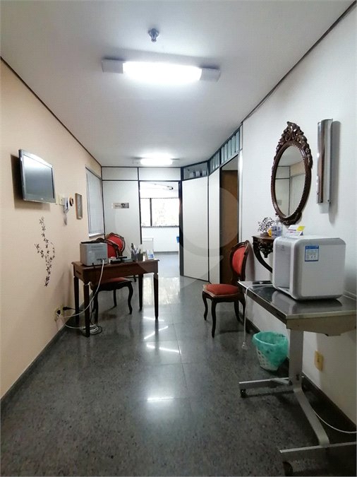 SALA/CONSULTÓRIO ODONTOLÓGICO Região da Paulista, 45m2.