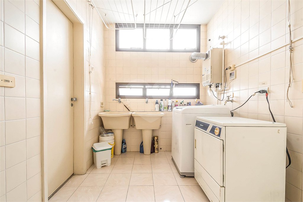 Apartamento à venda no Campo Belo 4 dormitórios 3 vagas