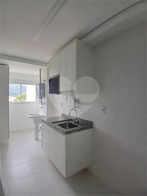 Apartamento de 2 quartos com planejados, sacada e lazer completo| Condomínio| São Roque