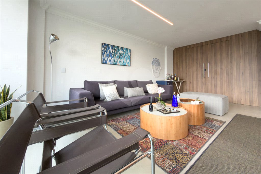 Apartamento com 205 metros no Campo Belo