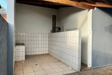 Casa para alugar com 4 quartos, sendo 2 suítes, no Centro, Três Lagoas, MS