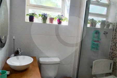 Casa á venda em condominio em Caieiras SP