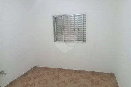 Casa com 180m², 3 quartos (1 suíte) e 5 vagas de garagem, à venda em São Mateus