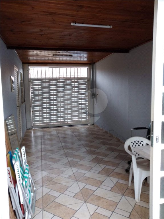 Casa térrea para venda ou locação no Jardim São Carlos V