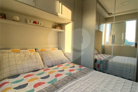 EXCELENTE APARTAMENTO Localizado no bairro do Bom Retiro próximo à Avenida Santos Dumont, com acesso