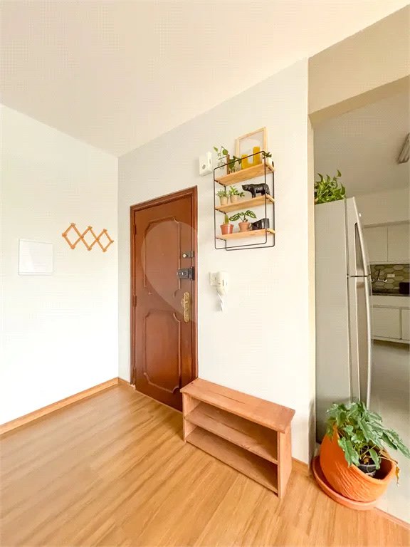 Apartamento de 80m² a venda e locação em Moema - 02 dorm, 02 Banheiros 01 Vaga