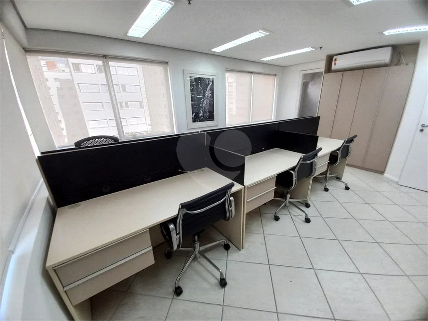 Sala comercial mobiliada para locação no Paraíso