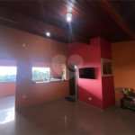 Casa ampla no bairro Terra Rica com 3 pavimentos e excelente estrutura.