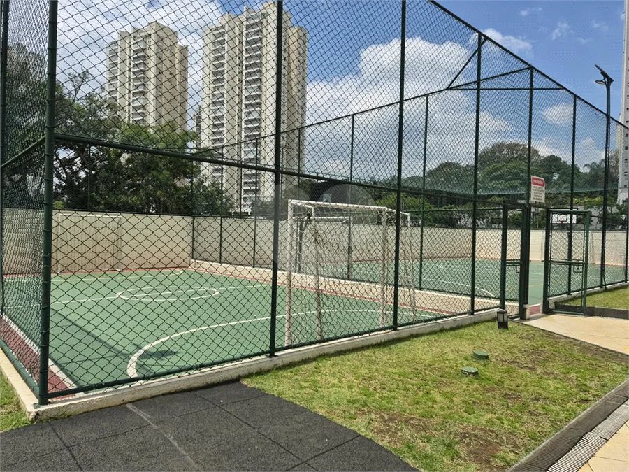 Oportunidade na Vila Leopoldina! Imóvel de 69m2, com 3 dorm., sendo 1 suíte, 2 banheiros, sala, cozinha e 2 vagas. Com ar condicionado em 2 dorm.