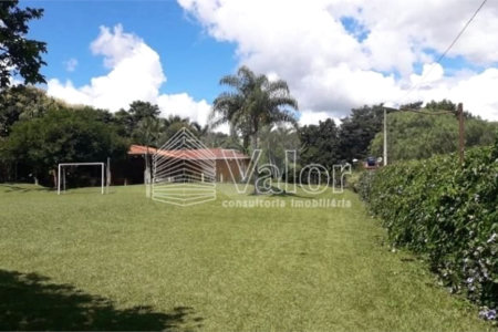 Chácara com 2.400m²