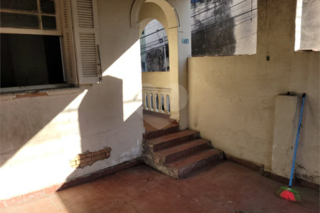 Casa à venda com 135m² - Penha
