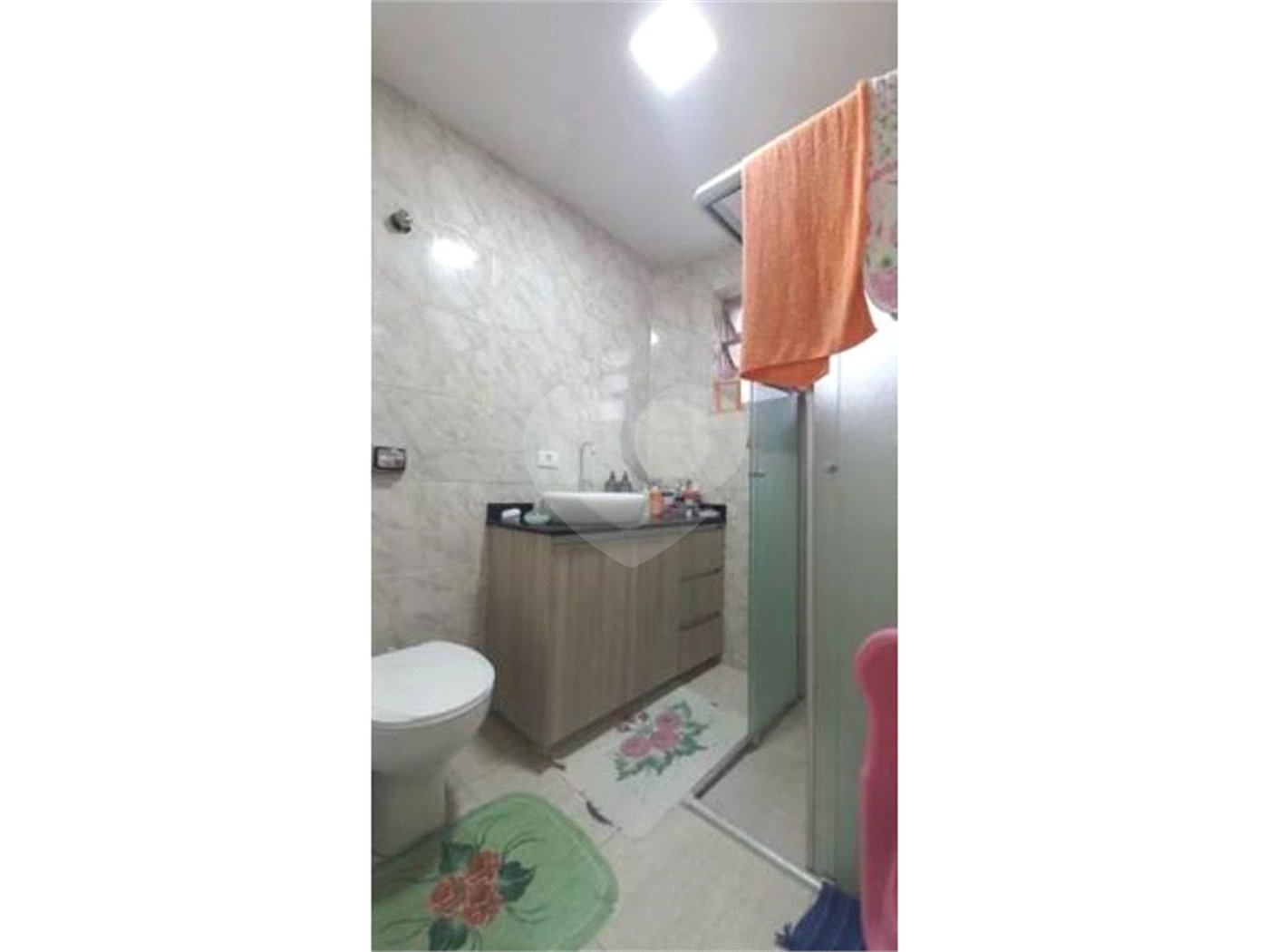 2 quartos e vaga de garagem