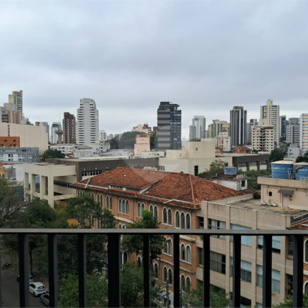 Studio de 25m² mobiliado e com varanda condomínio com lazer Vila Mariana