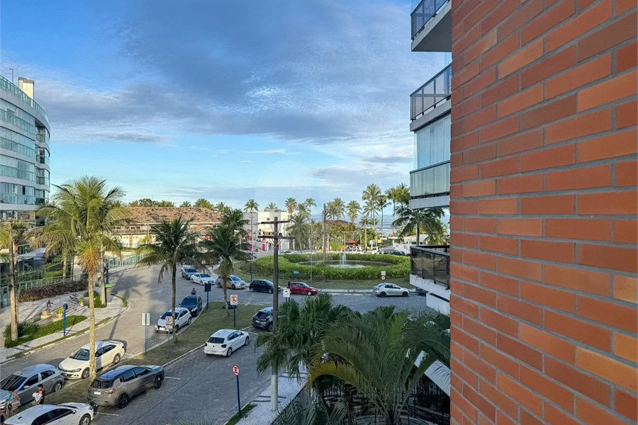 Apartamento à venda com 2 quartos, sendo 1 suíte, em Riviera de São Lourenço, Bertioga, SP