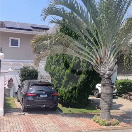 Sobrado de Alto Padrão com Piscina Aquecida, Energia Solar e Lazer Completo no Condominio Natura Village
