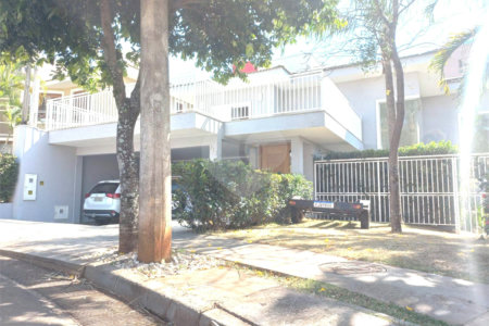 Casa à venda em Condomínio fechado em São Carlos Parque Faber 1