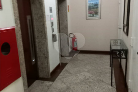 Apartamento à venda com 3 quartos, sendo 1 suíte, em Santo Amaro, São Paulo, SP