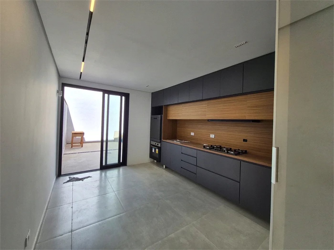 Sobrado incrível à venda, pronta para morar, 120m² 3 quartos, 1 suíte e vagas no Butantã