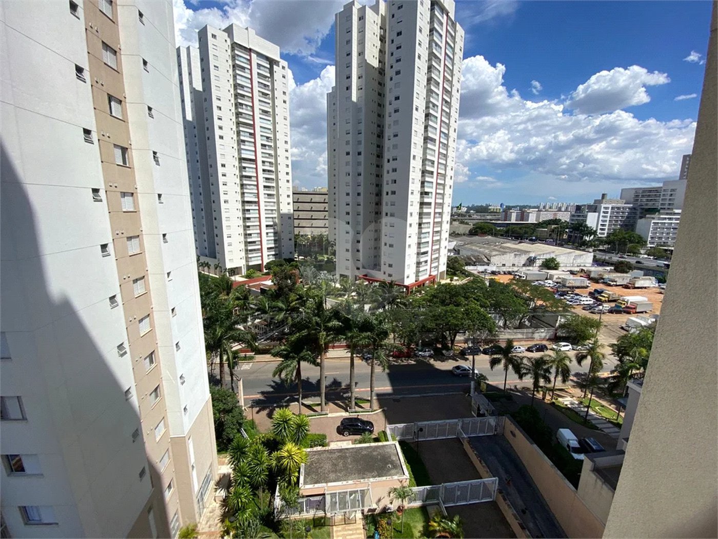 APARTAMENTO A VENDA NA VILA LEOPOLDINA COM 03 DORM 1 SUITE E 2 VAGAS DE GARAGEM