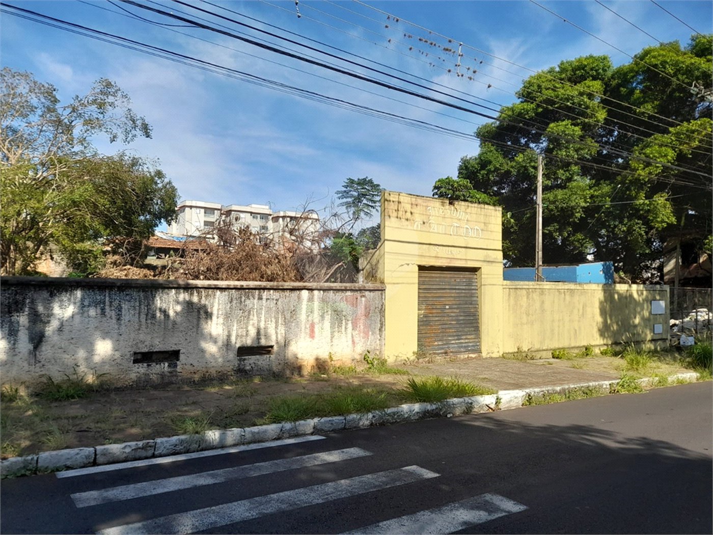 Terreno Comercial à Venda na Av. Teixeira de Barros – Rua Larga